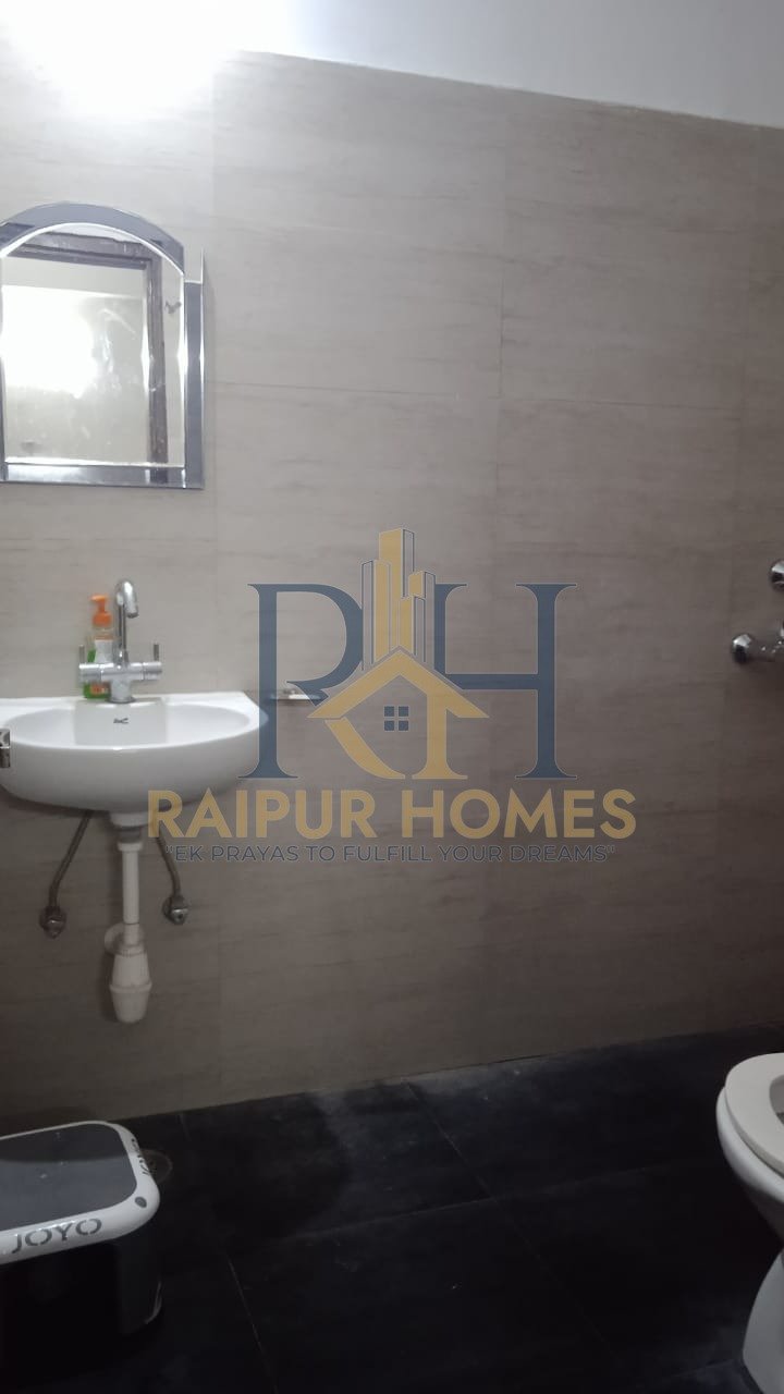 3 BHK RESIDENTIAL FLAT AVAILABLE IN SHANKAR NAGAR