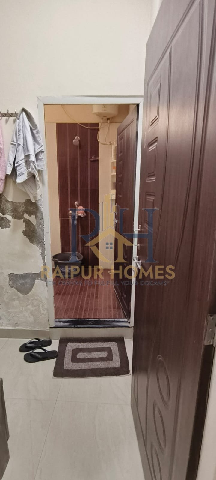 4 BHK RESIDENTIAL HOUSE AVAILABLE IN TELIBANDHA