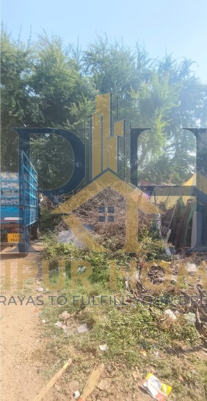 COMMERCIAL PLOT AVAILABLE IN GUDHIYARI