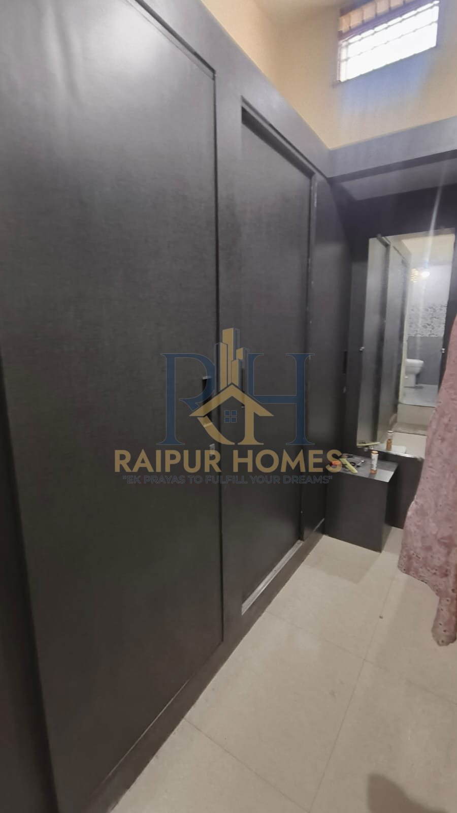 5 BHK RESIDENTIAL HOUSE AVAILABLE IN GUDHIYARI