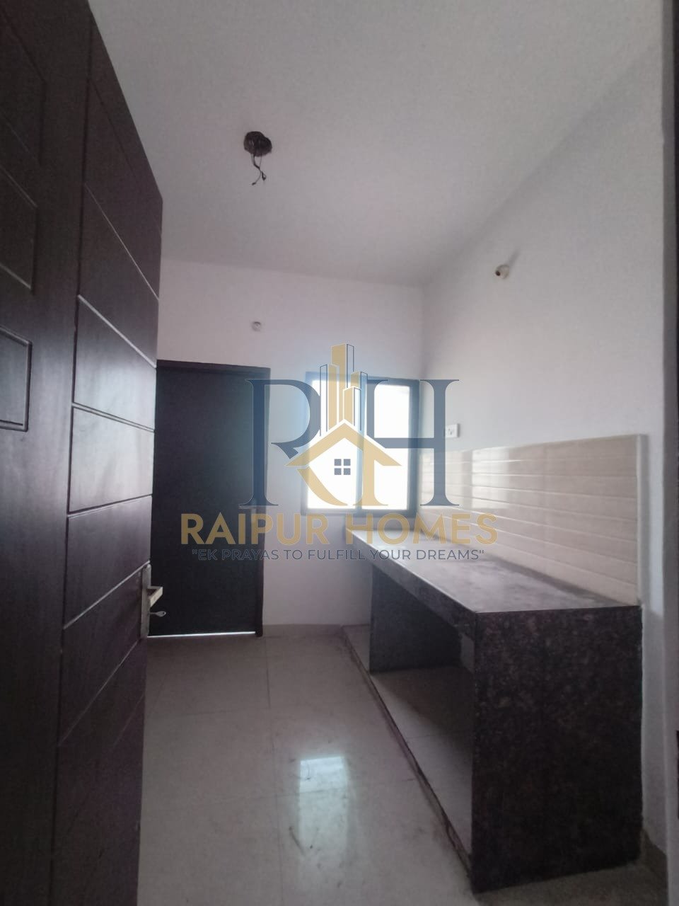 2 BHK RESIDENTIAL FLAT AVAILABLE IN TATIBANDH