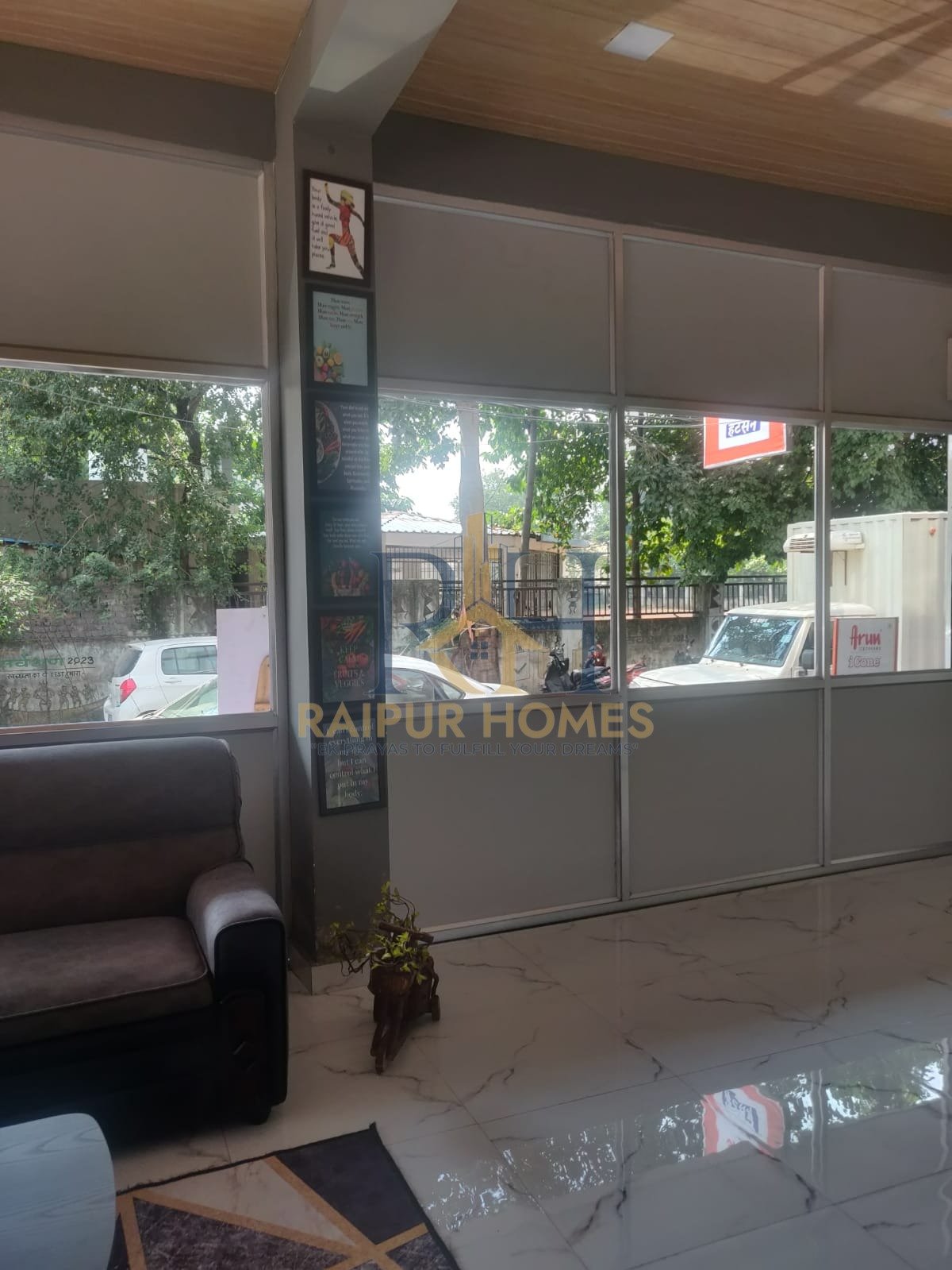 COMMERCIAL SHOP/OFFICE AVAILABLE IN KATORA TALAB