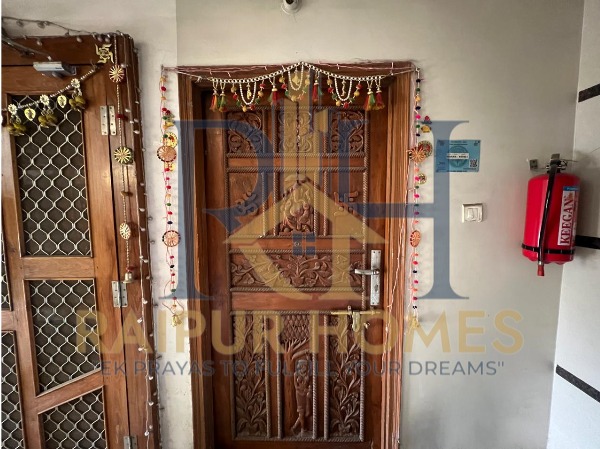 3 BHK RESIDENTIAL FLAT  AVAILABLE IN SHANKAR NAGAR