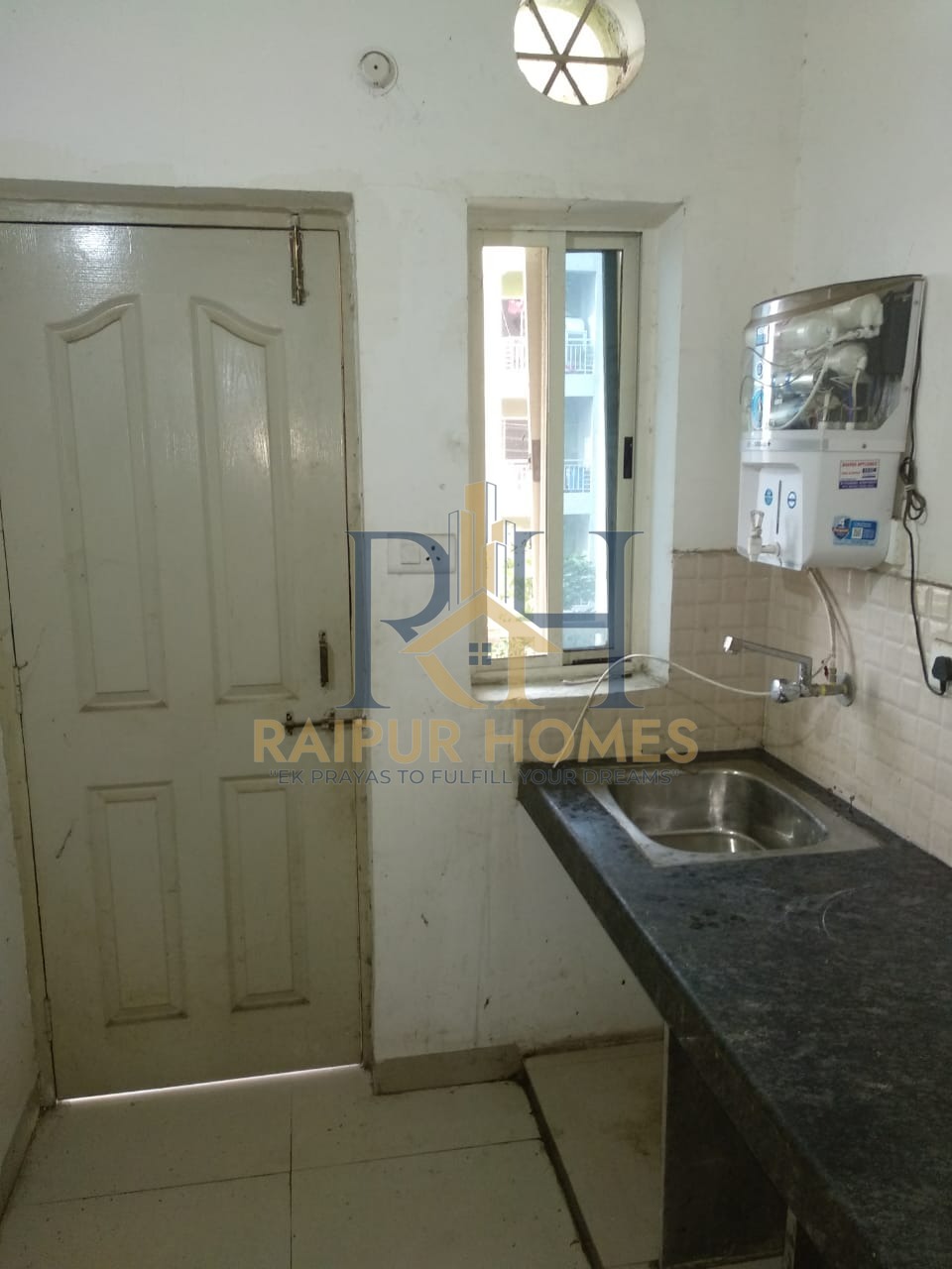 2 BHK RESIDENTIAL FLAT AVAILABLE NEAR IN BHILAI