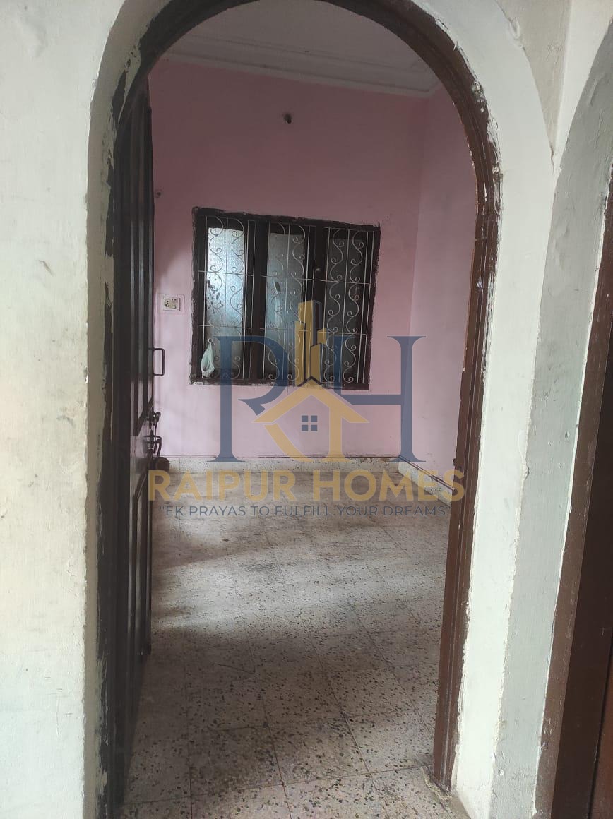 RESIDENTIAL HOUSE AVAILABLE IN TELIBANDHA