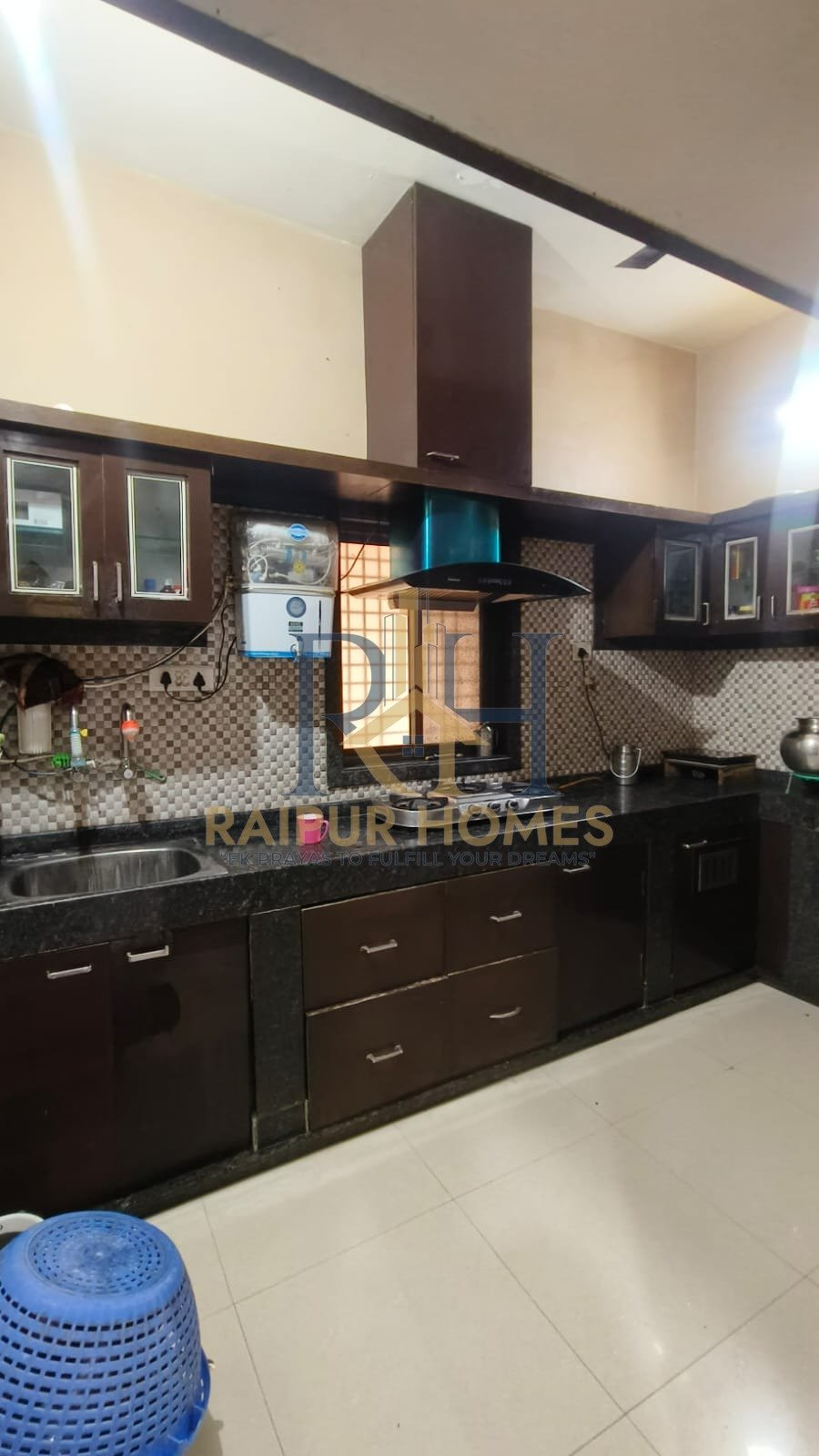 5 BHK RESIDENTIAL HOUSE AVAILABLE IN GUDHIYARI