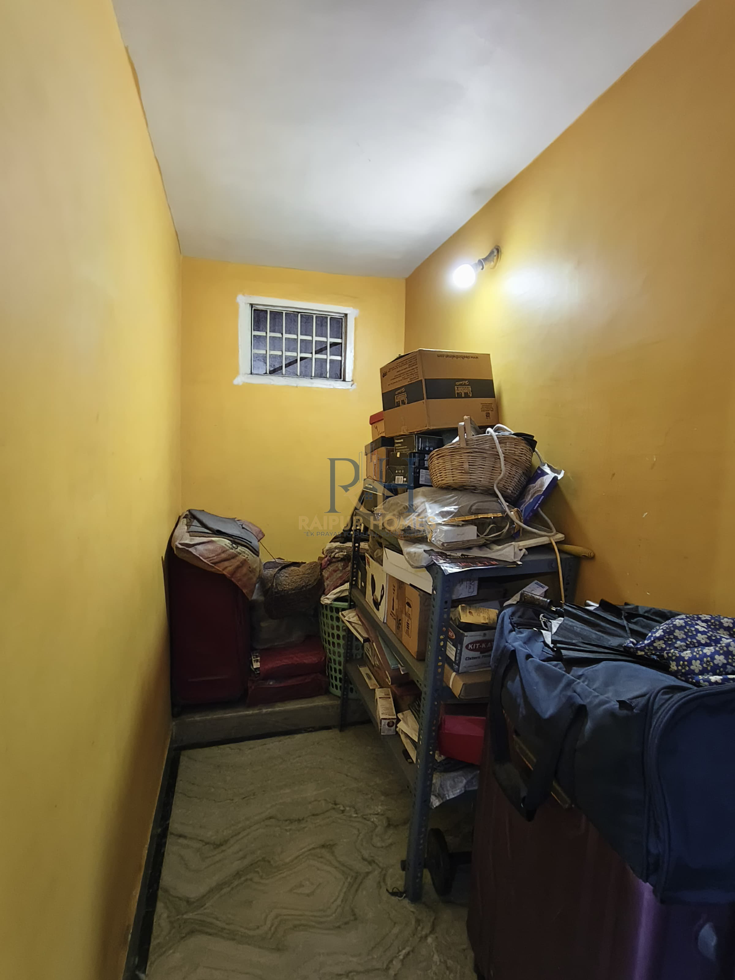 5 BHK RESIDENTIAL HOUSE AVAILABLE IN GUDHIYARI