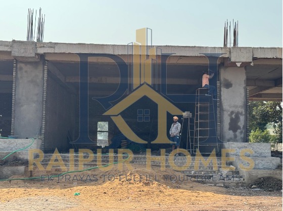 COMMERCIAL BUILDING AVAILABLE IN AMLESHWAR