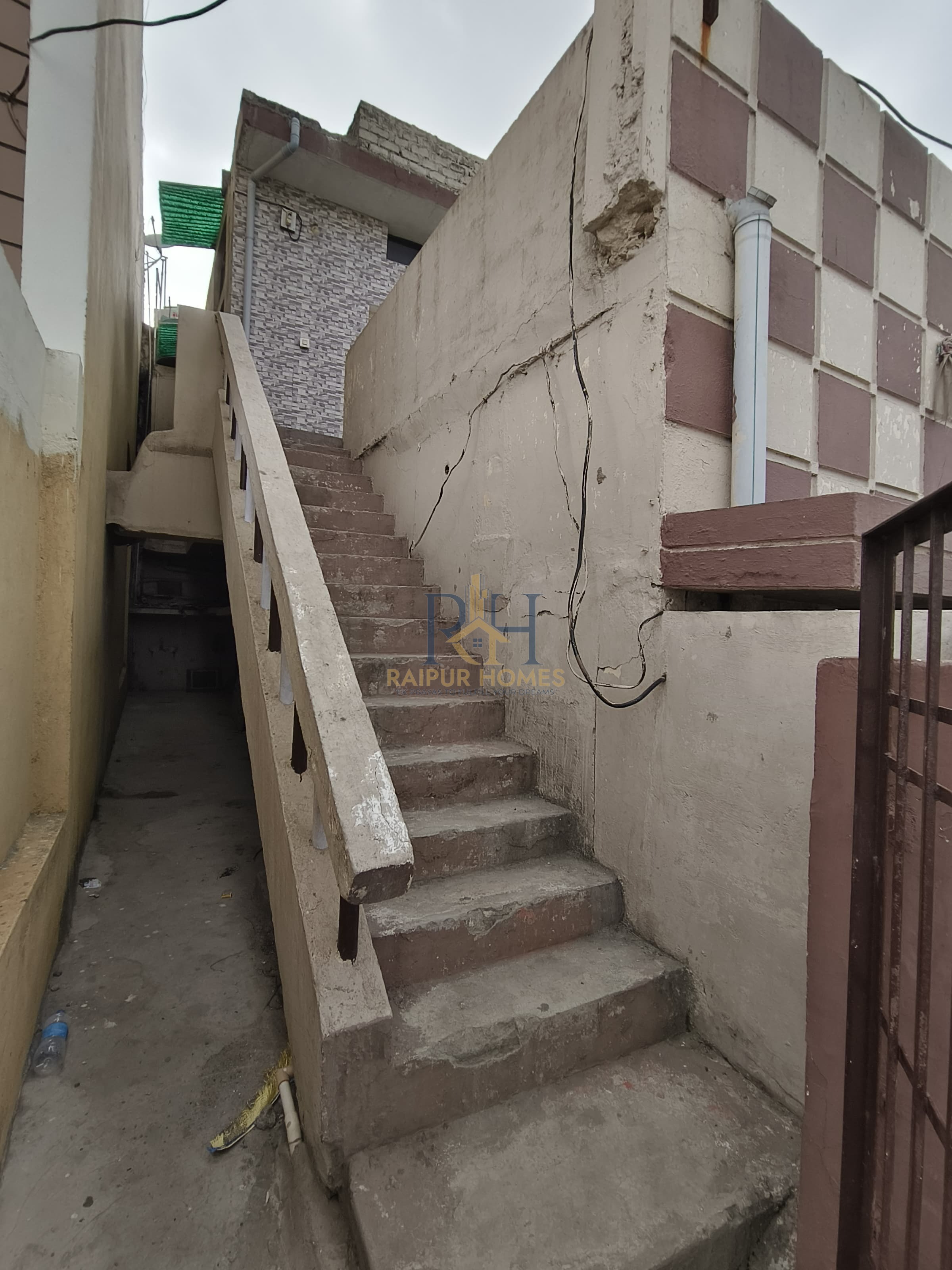 5 BHK RESIDENTIAL HOUSE AVAILABLE IN NEW RAJENDRA NAGAR