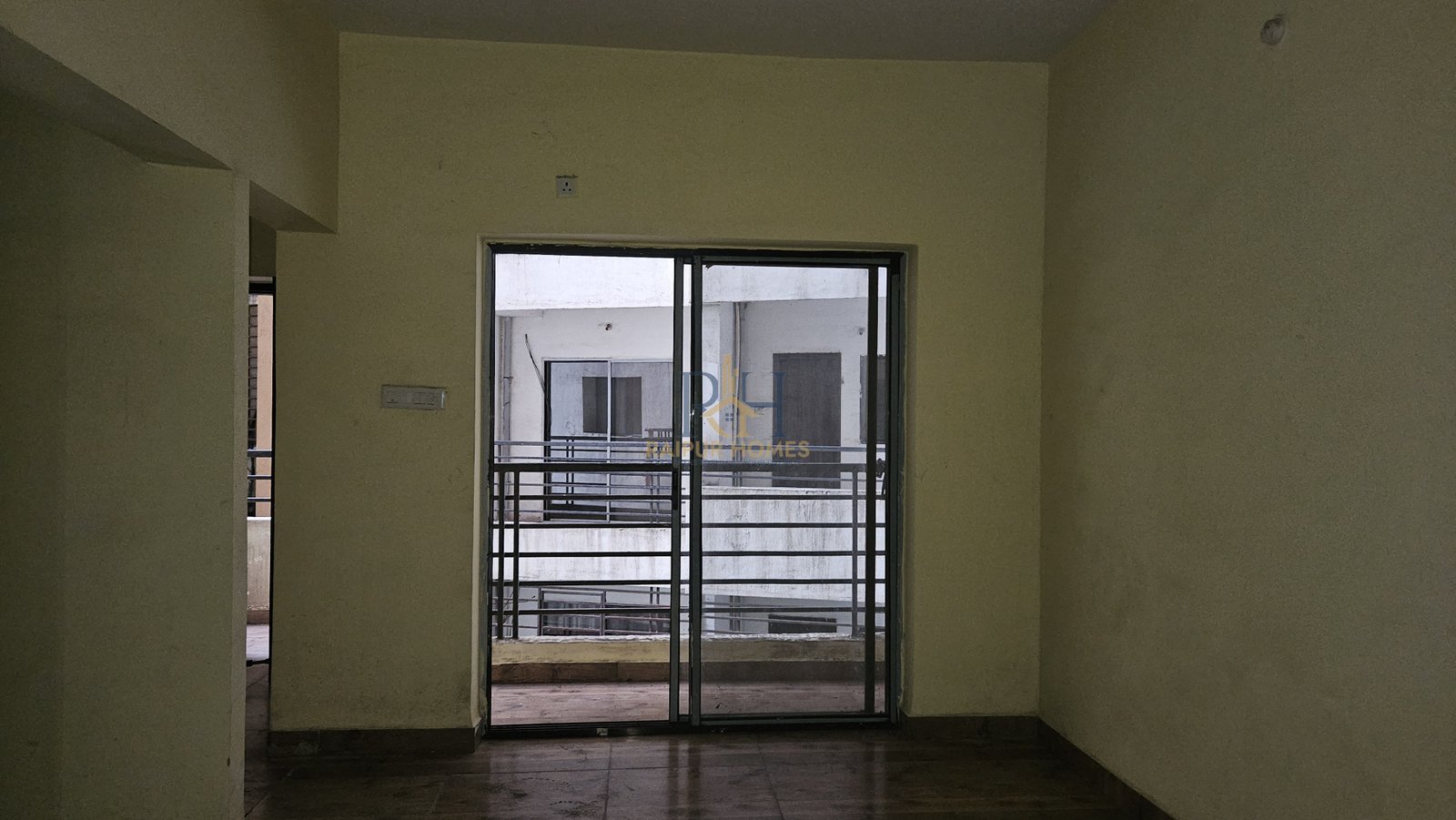 2 BHK RESIDENTIAL FLAT AVAILABLE IN GUDHIYARI