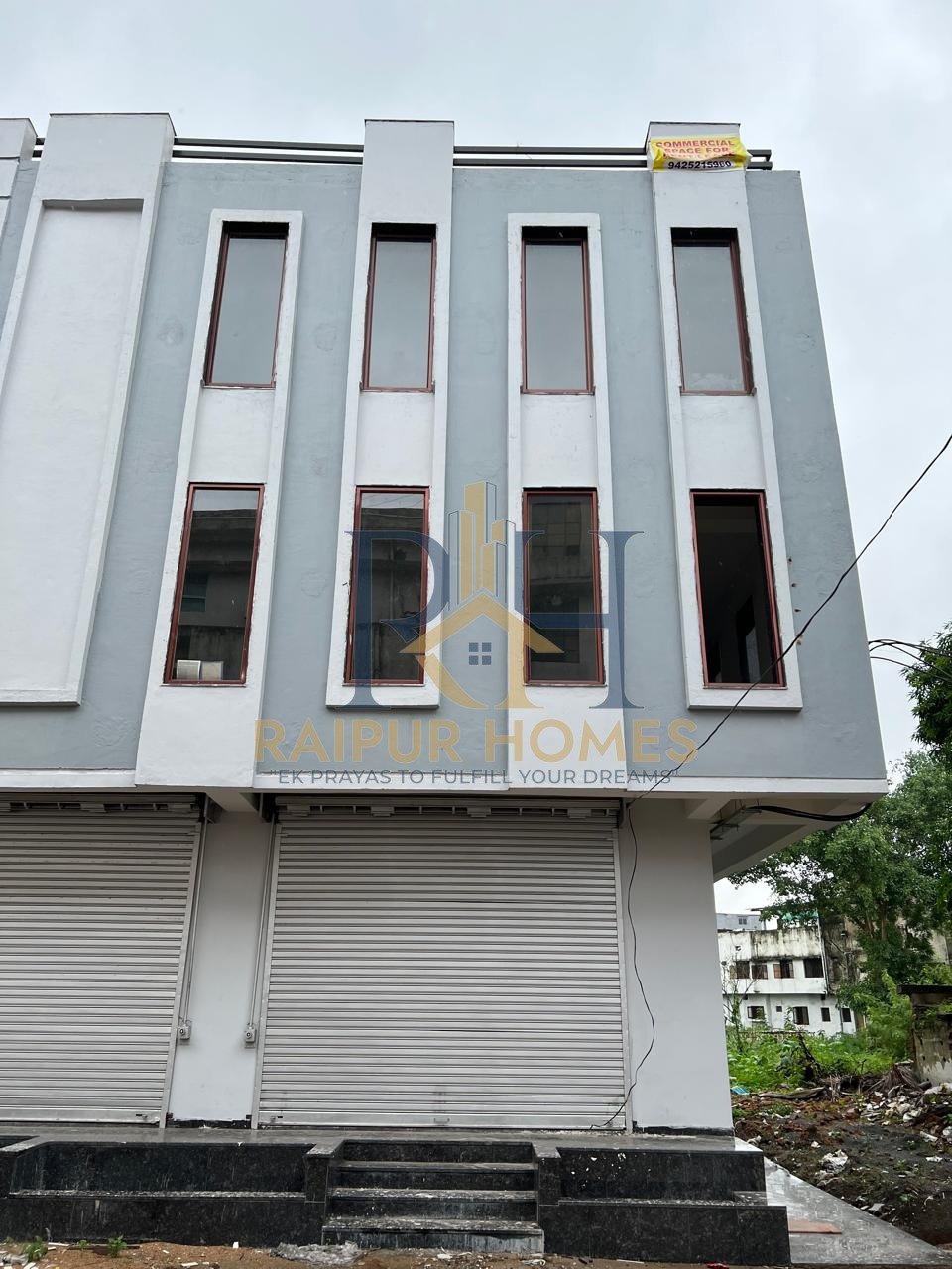 COMMERCIAL BUILDING AVAILABLE IN FAFADIH