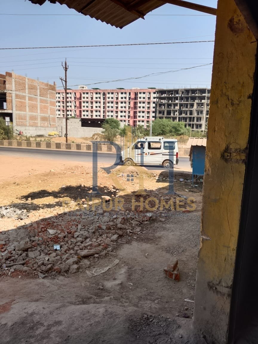 COMMERCIAL GODOWN AVAILABLE IN OLD DHAMTARI ROAD