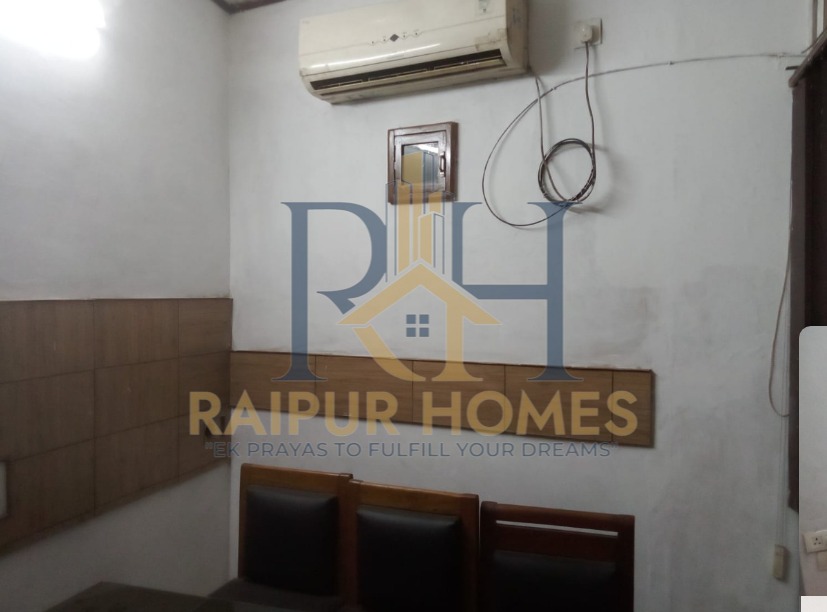 COMMERCIAL OFFICE AVAILABLE IN AGRASEN CHOWK .