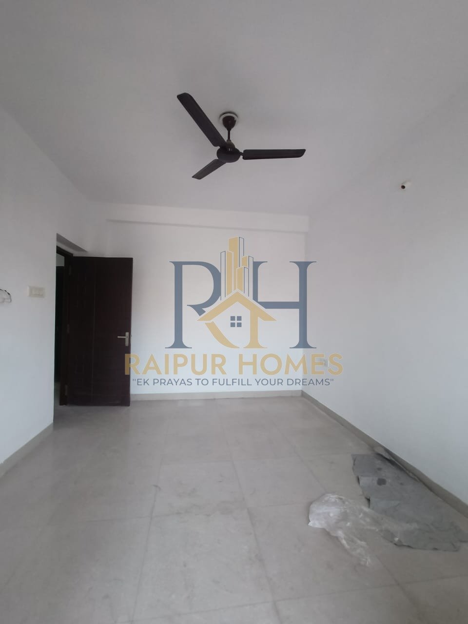 2 BHK RESIDENTIAL FLAT AVAILABLE IN TATIBANDH