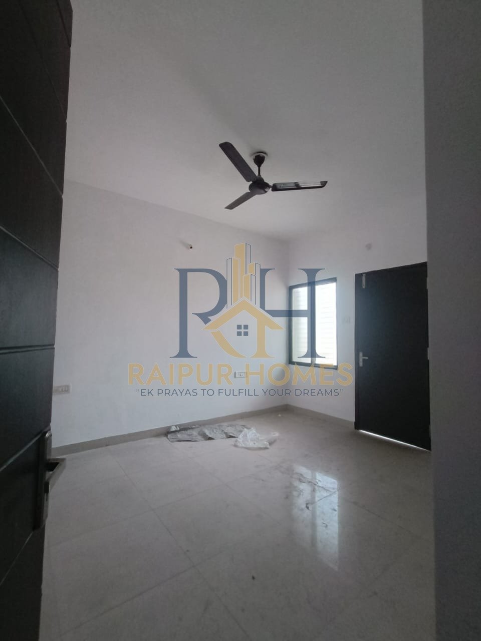 2 BHK RESIDENTIAL FLAT AVAILABLE IN TATIBANDH