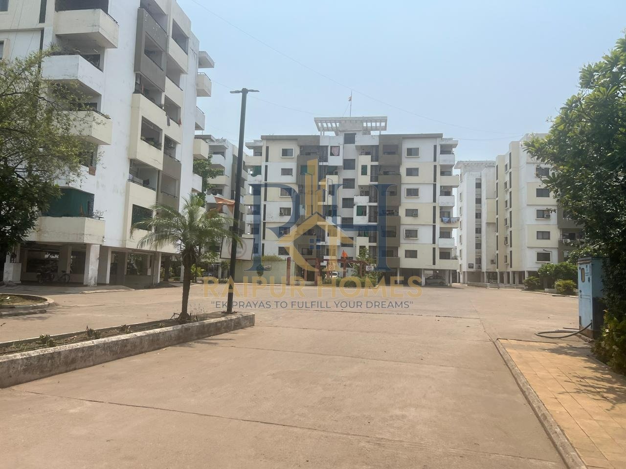 raipur homes 2 BHK RESIDENTIAL FLAT AVAILABLE IN SADDU