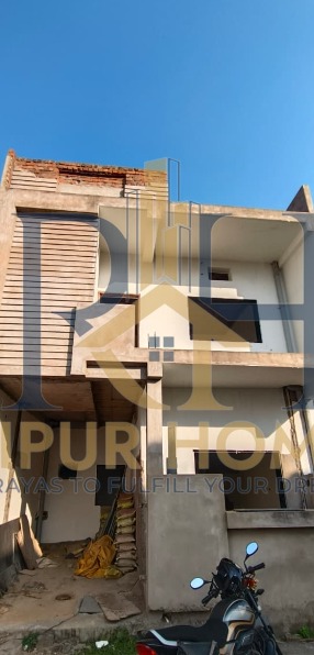 RESIDENTIAL HOUSE AVAILABLR IN KACHNA