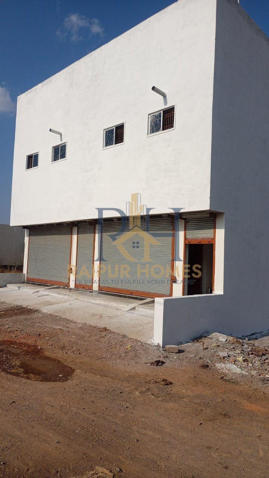 COMMERCIAL GODOWN AVAILABLE IN DUMARTRAI