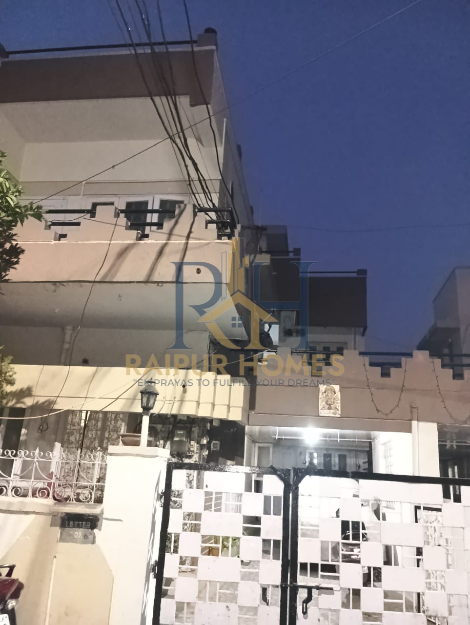 raipur homes RESIDENTIAL HOUSE AVAILABLE NEAR IN NEW SHANTI NAGAR