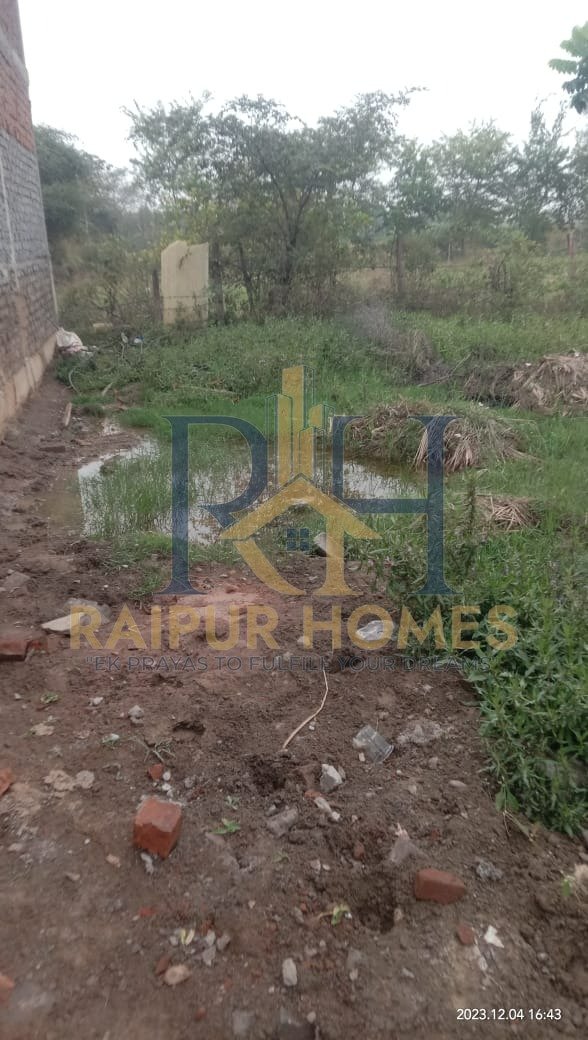 RESIDENTIAL PLOT AVAILABLE NEAR IN OLD DHAMTARI ROAD