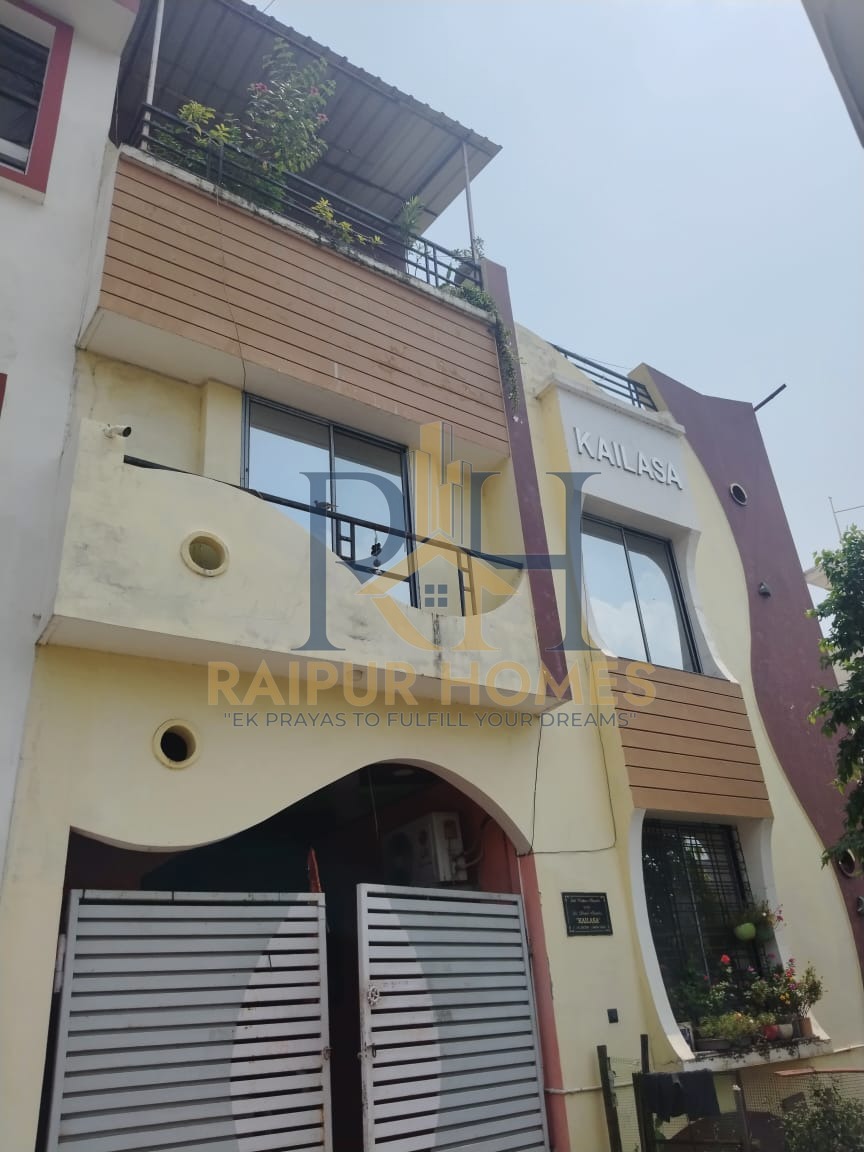 6 BHK RESIDENTIAL HOUSE AVAILABLE IN SANTOSHI NAGAR